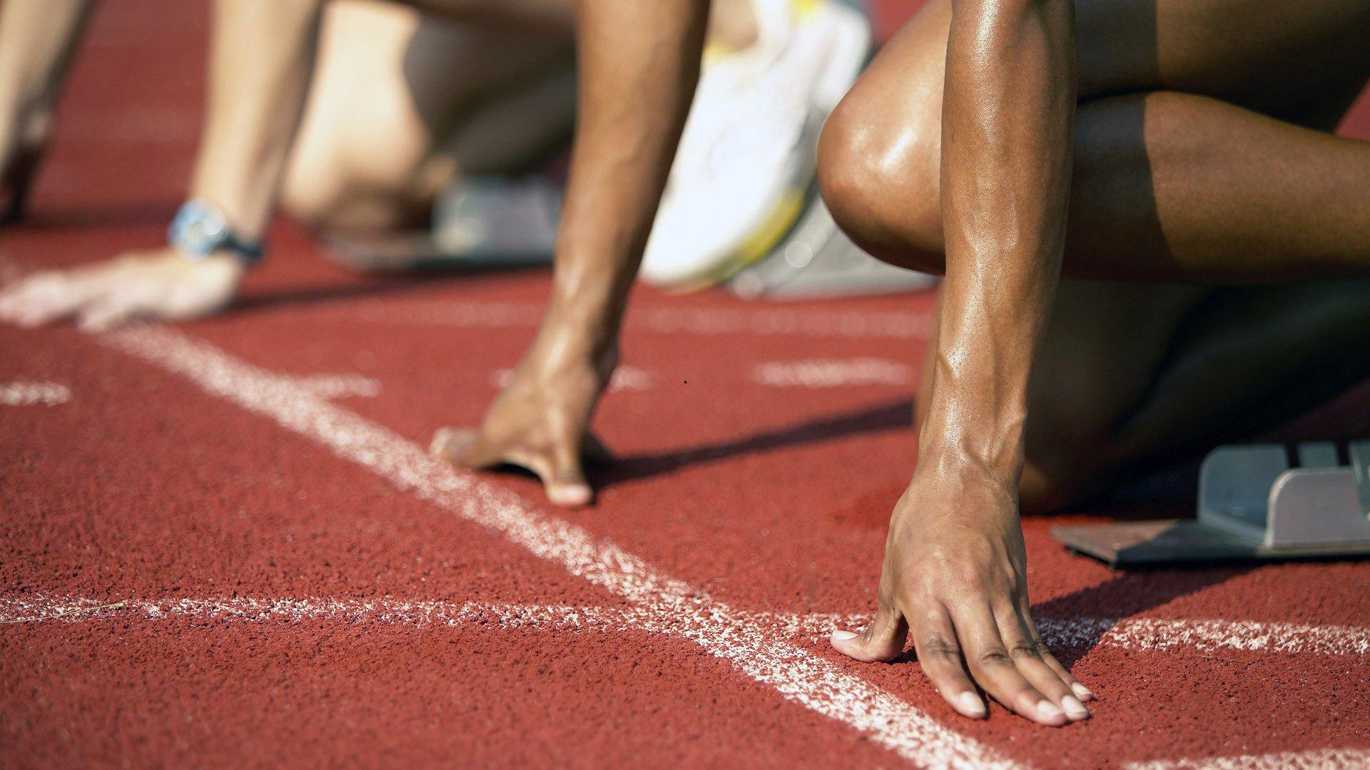 泰山主场鏖战申花,争议判罚与绝平进球引爆中超巅峰对决