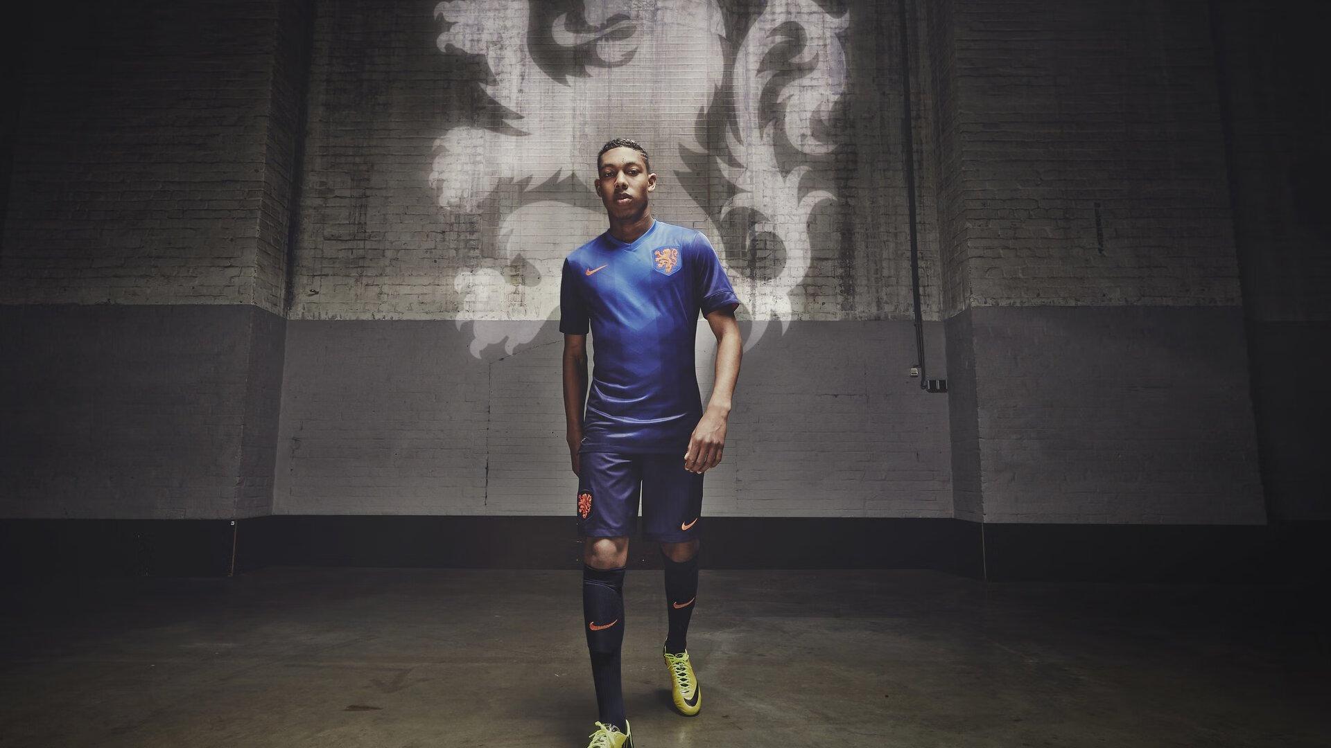 泰山主场鏖战申花,争议判罚与绝平进球引爆中超巅峰对决