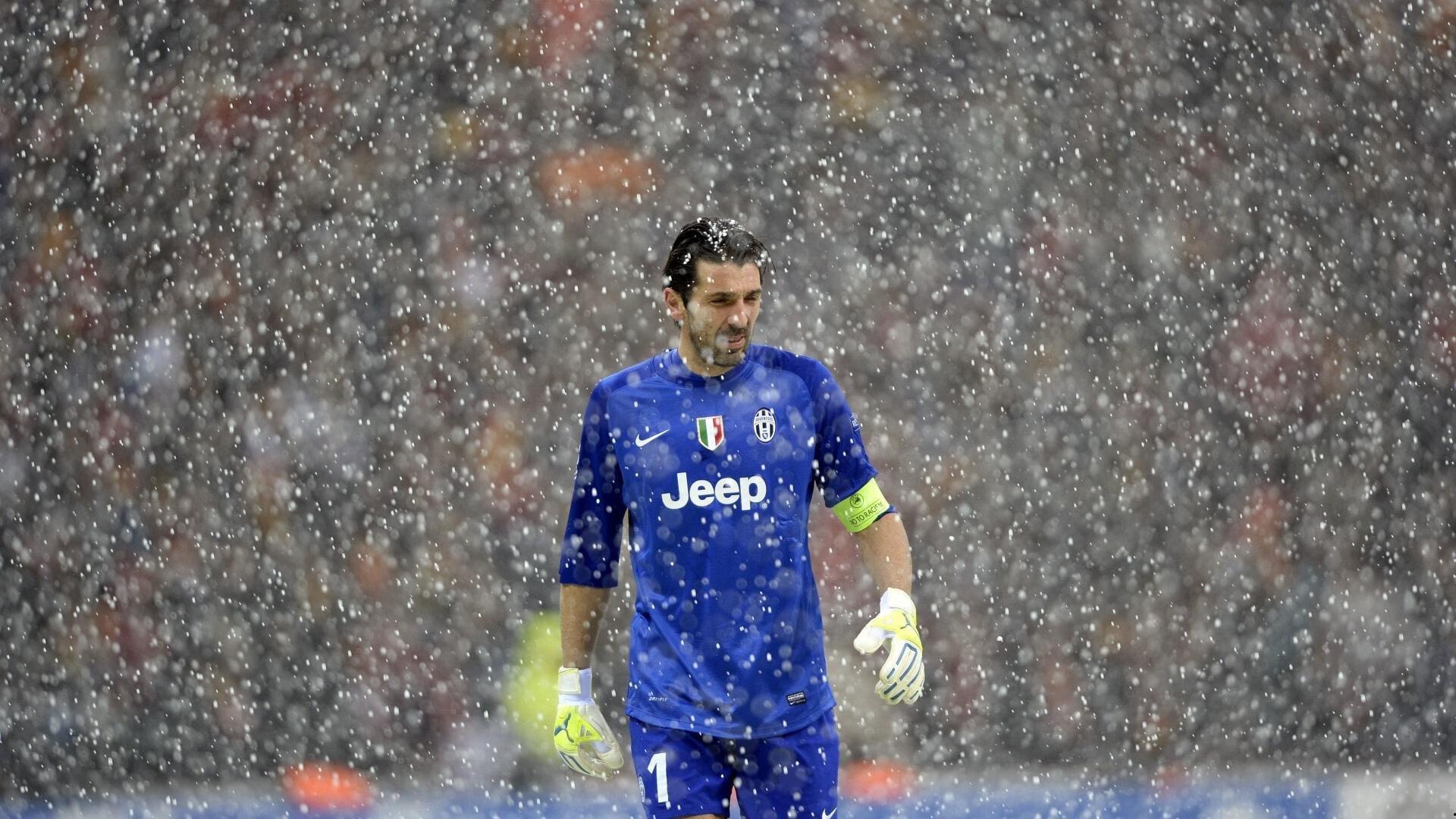 国际米兰瞄准齐尔克泽,租借买断策略能否重塑锋线未来?